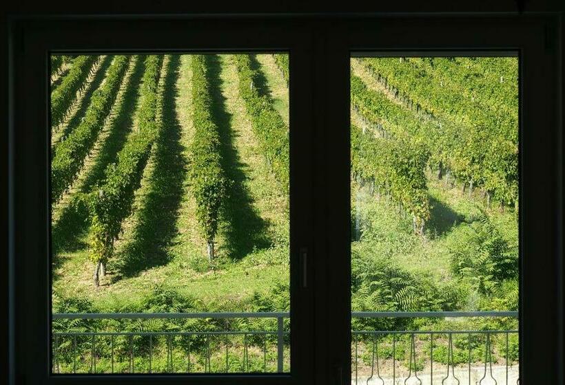 Номер Стандарт с Балконом, Feudo Di Castelmozzo