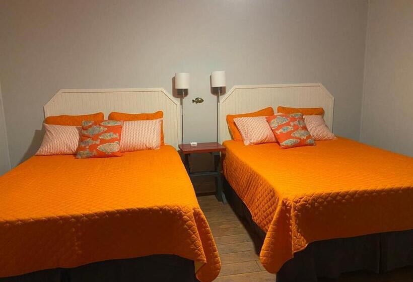 Номер Стандарт, Reel Inn And Lodge