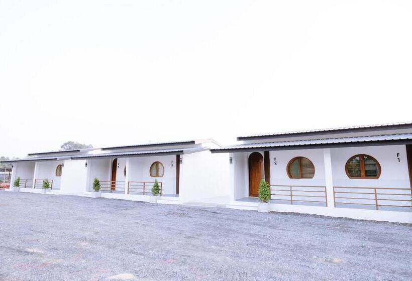 Трехместный Номер Superior, Peeranon Resort
