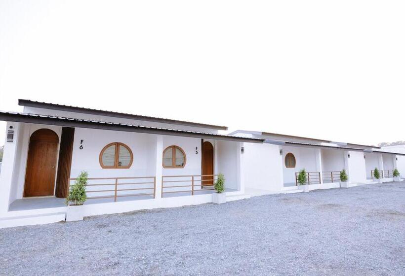 Четырехместный Номер Superior, Peeranon Resort