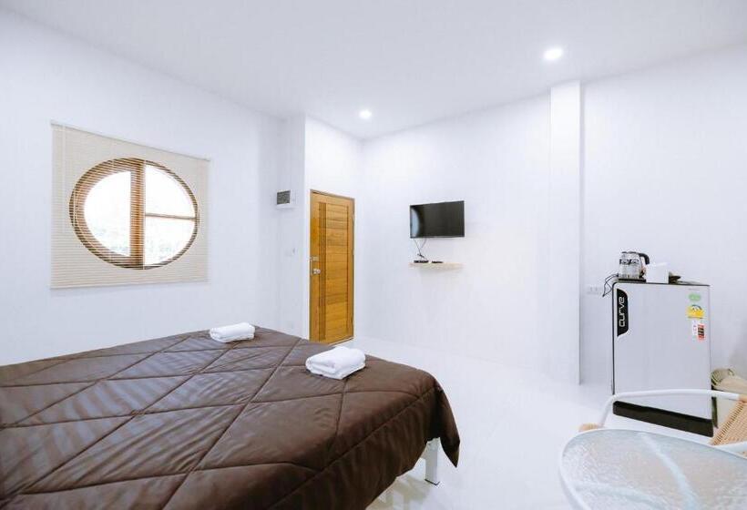 Номер Superior Кровать Кинг, Peeranon Resort