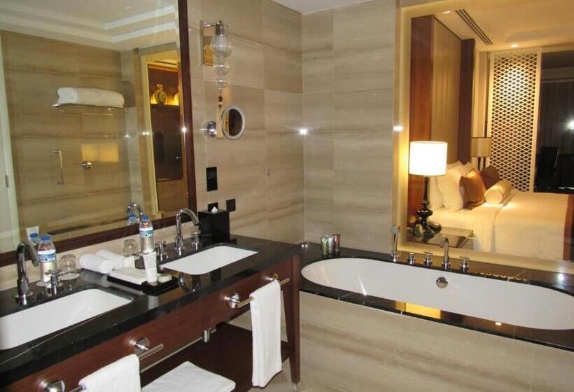 Полулюкс Вид на Город, Taj Dubai