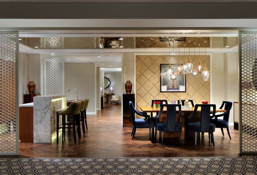 Люкс с Видом, Taj Dubai