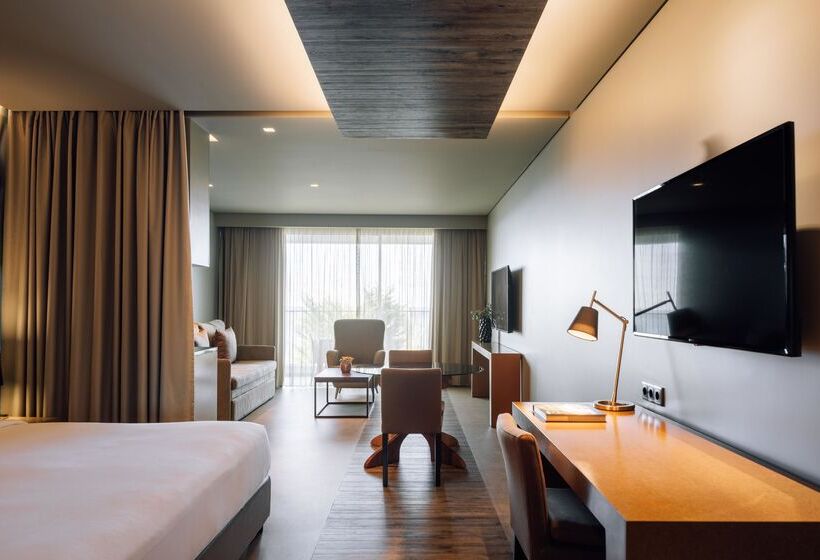 Люкс, Saccharum Resort
