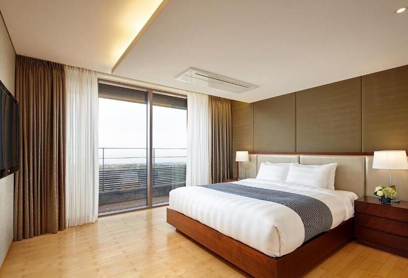 Апартаменты 3 Спальни, Lotte Resort Jeju Artvillas