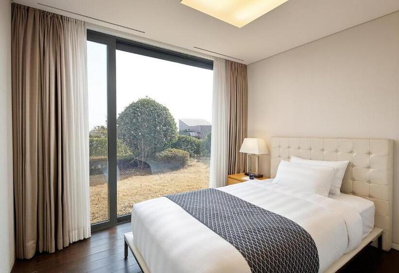 Номер Стандарт, Lotte Resort Jeju Artvillas