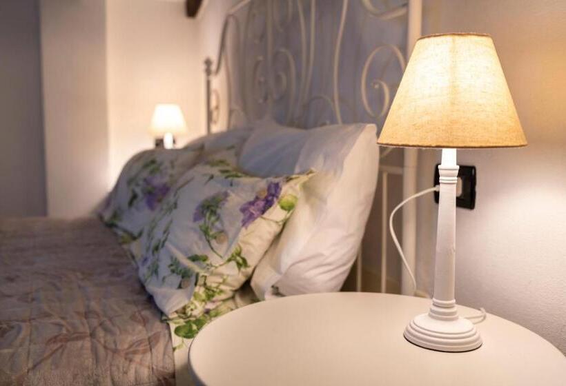 Полулюкс Вид на Бассейн, B&b Podere Calvanella