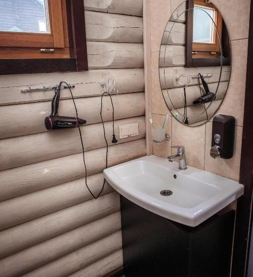 Family Suite, Zaliv