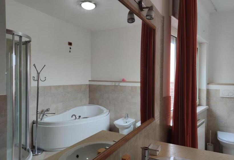 스탠다드 룸 킹사이즈 침대, Residenza Angioina