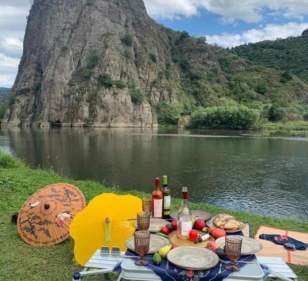 Номер Стандарт, Tsatʼer Guest House