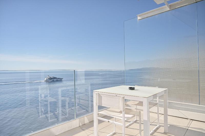 Люкс Deluxe Вид на Море, Bevanda Hotel & Restaurant   Unique Adriatic
