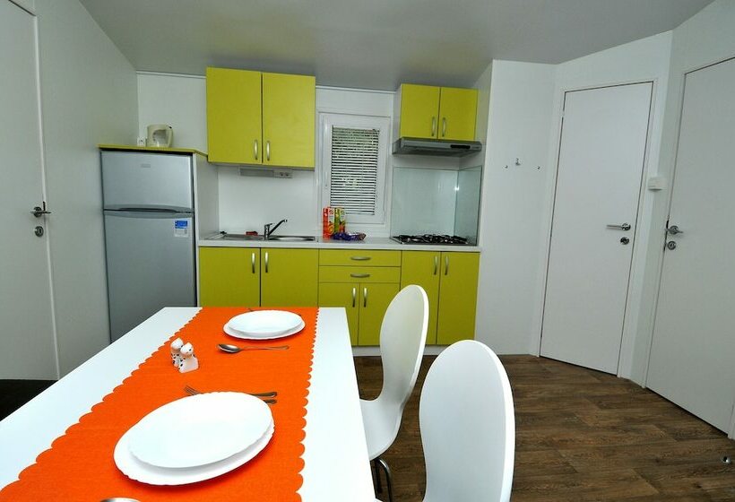 Дом 2 Спальни, Mobile Homes Camp Perna   Adriatic Kampovi