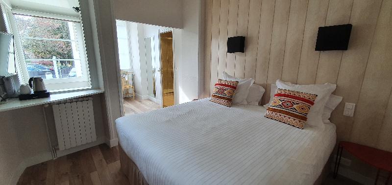 Семейный Номер, Logis Hotel La Closerie