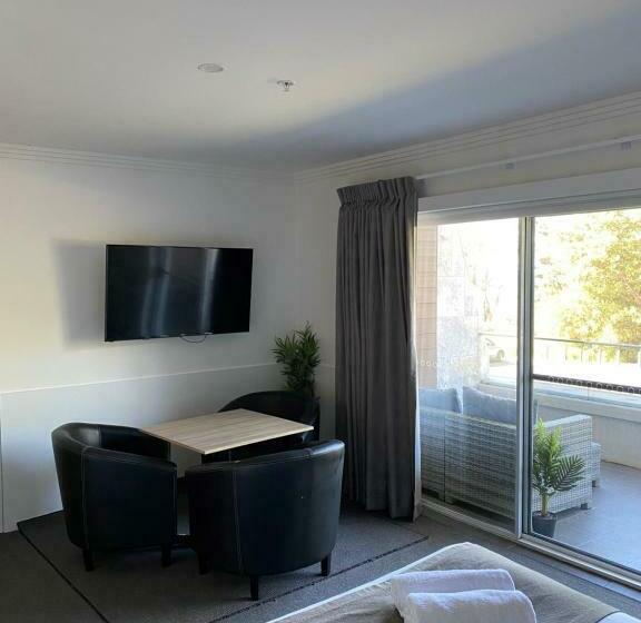 Семейный Номер, Huskisson Beach Motel