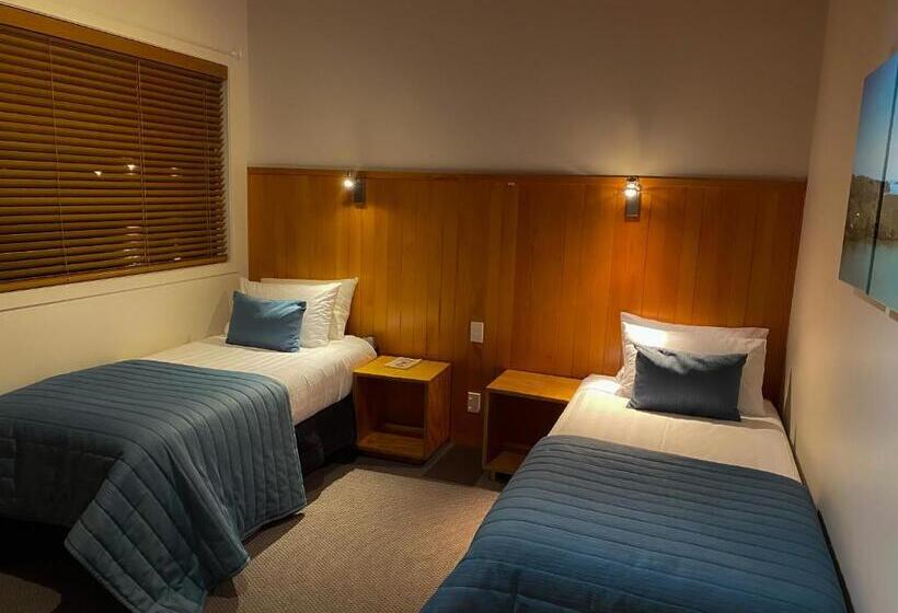 Семейный Номер, Waitomo Lodge