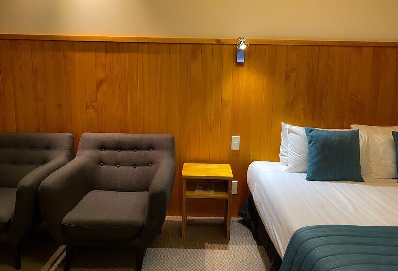 Студия Стандарт, Waitomo Lodge