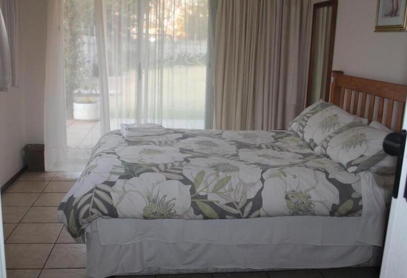 Номер Стандарт Индивидуальный, Doves Nest Guest House