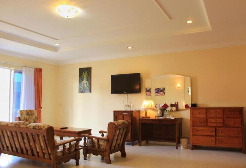 Номер Deluxe, Don Bosco Hotel School