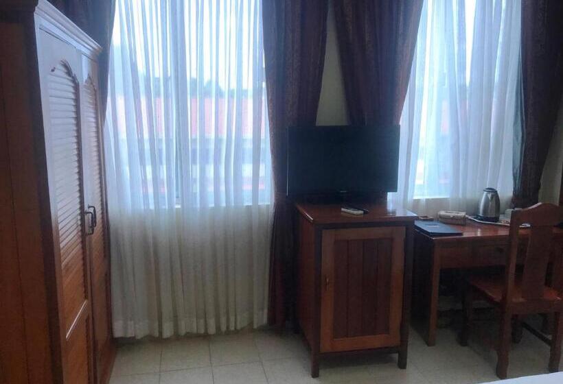 Стандартный Номер Кровать Кинг, Don Bosco Hotel School