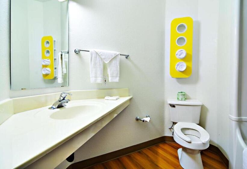 חדר סטנדרט לארבעה, Motel 6benson, Az