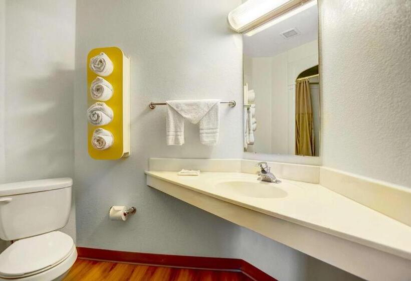 חדר סטנדרט לארבעה, Motel 6benson, Az