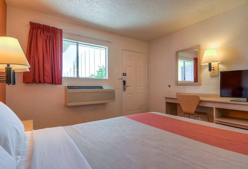 Номер Deluxe, Motel 6 Rowland Heights, Ca   Los Angeles   Pomona