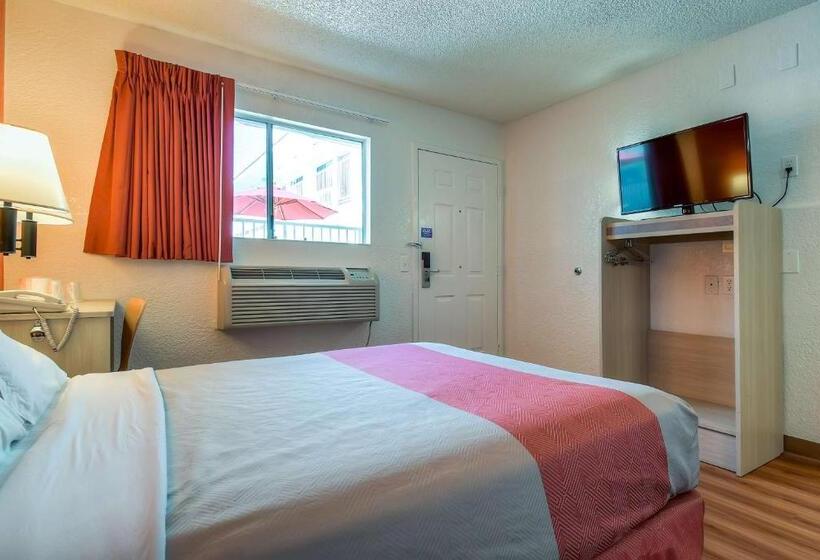 Номер Стандарт Адаптированный для Инвалидов, Motel 6 Rowland Heights, Ca   Los Angeles   Pomona
