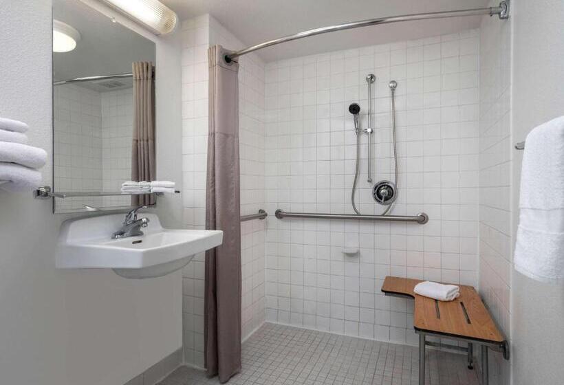 Номер Стандарт Адаптированный для Инвалидов, Motel 6oceanside, Ca