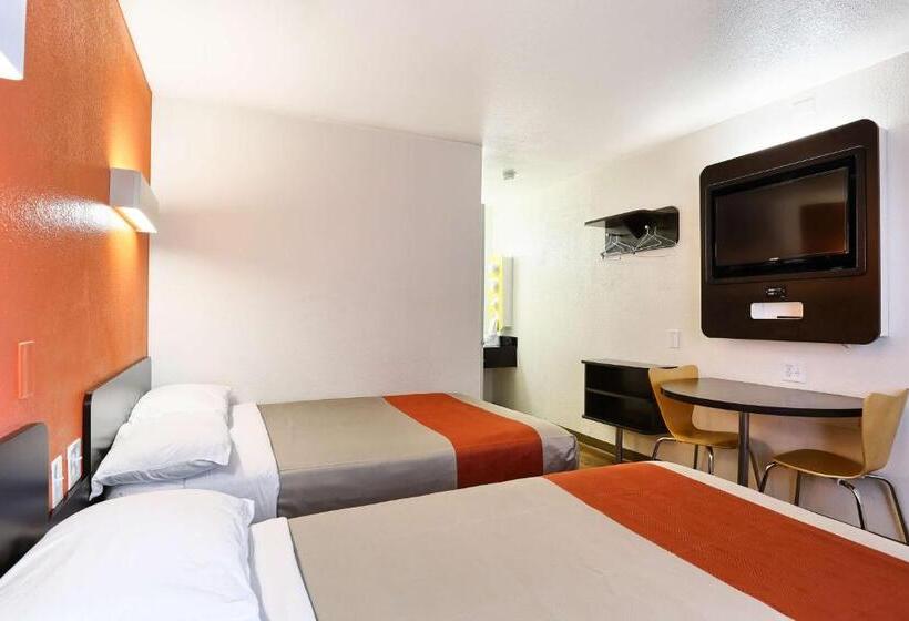 4인용 스탠다드 룸, Park Inn By Radisson