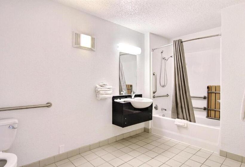 Четырехместный Номер Deluxe, Motel 6middleburg Heights, Oh  Cleveland