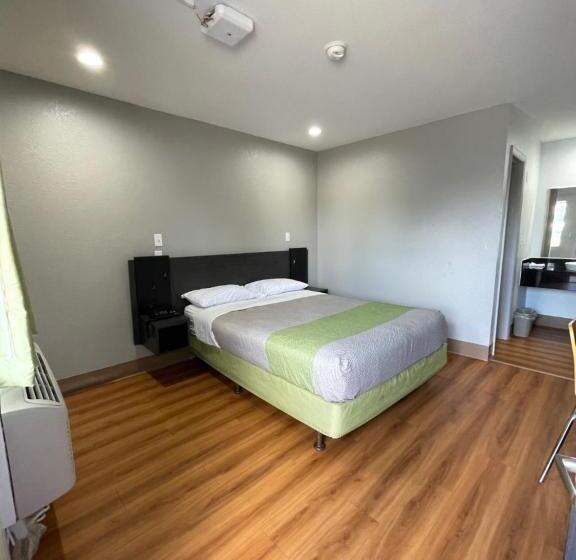 장애인을 위한 스탠다드 룸, Motel 6port Allen, La  Baton Rouge