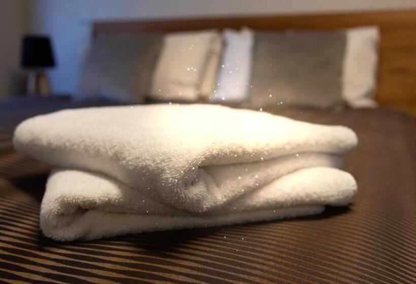 Номер Deluxe Кровать Кинг, Black Forest Motel
