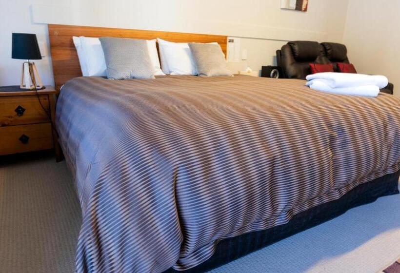 Номер Deluxe Кровать Кинг, Black Forest Motel