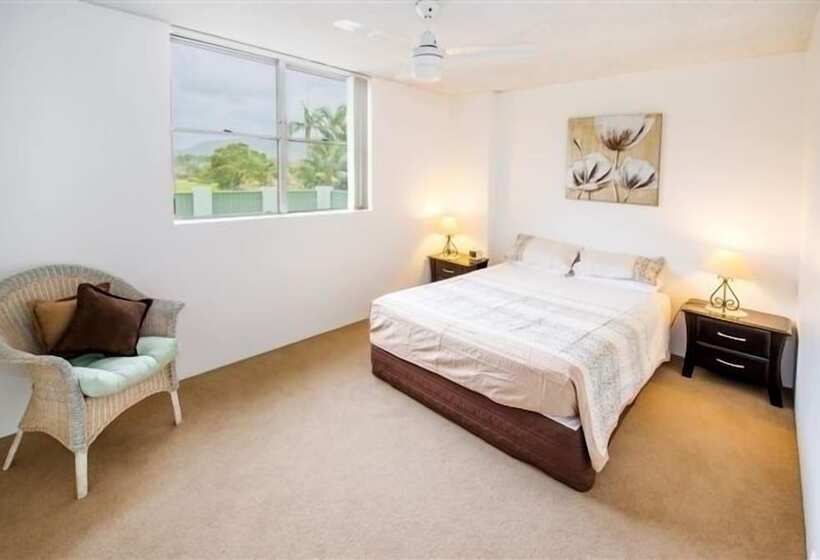 ２ベッドルームアパートメント, Tradewinds Apartments