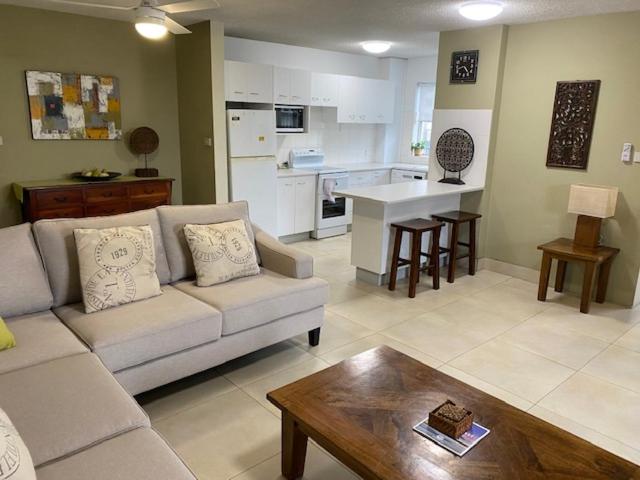 ３ベッドルームアパートメント, Tradewinds Apartments
