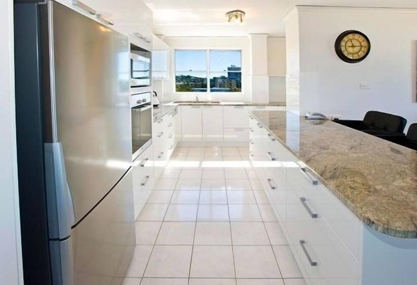 １ベッドルームペントハウスアパート, Tradewinds Apartments