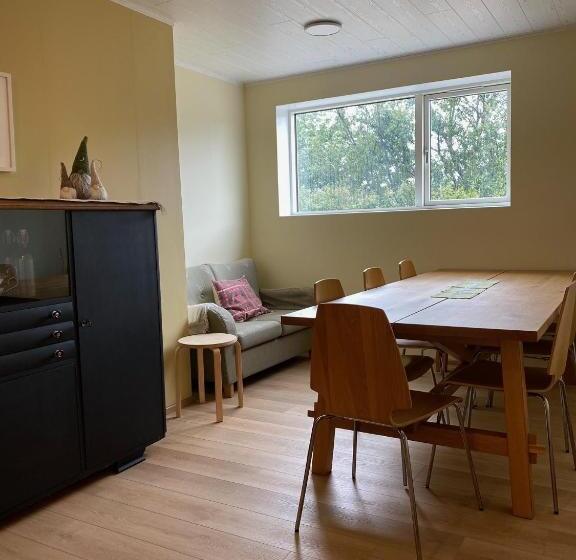 آپارتمان 1 خوابه همکف, Guesthouse Steinsholt