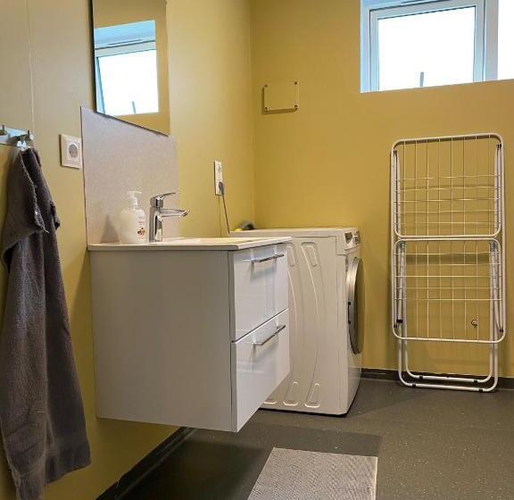 اتاق استاندارد سه نفره, Guesthouse Steinsholt