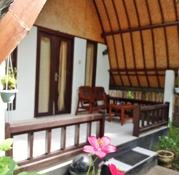 اتاق لوکس با تخت بزرگ, Follow The Rabbit Bungalow