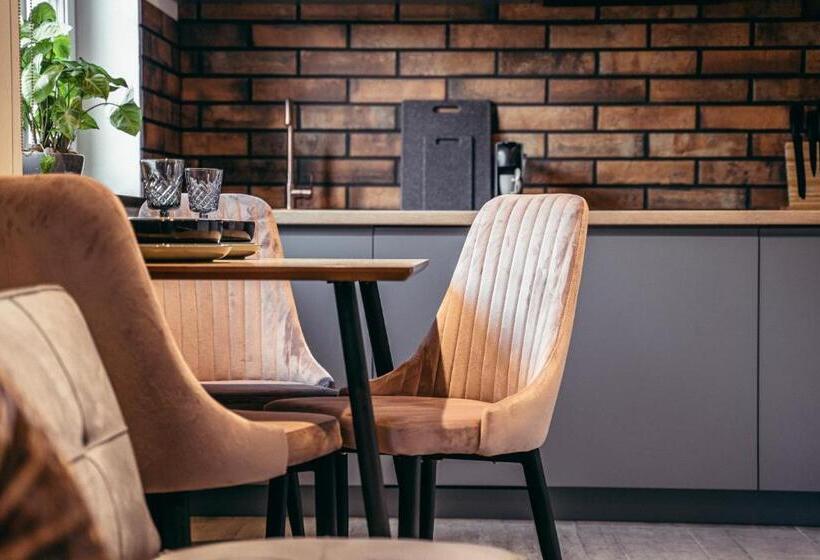 Номер Deluxe, The Loft   Garncarska 1