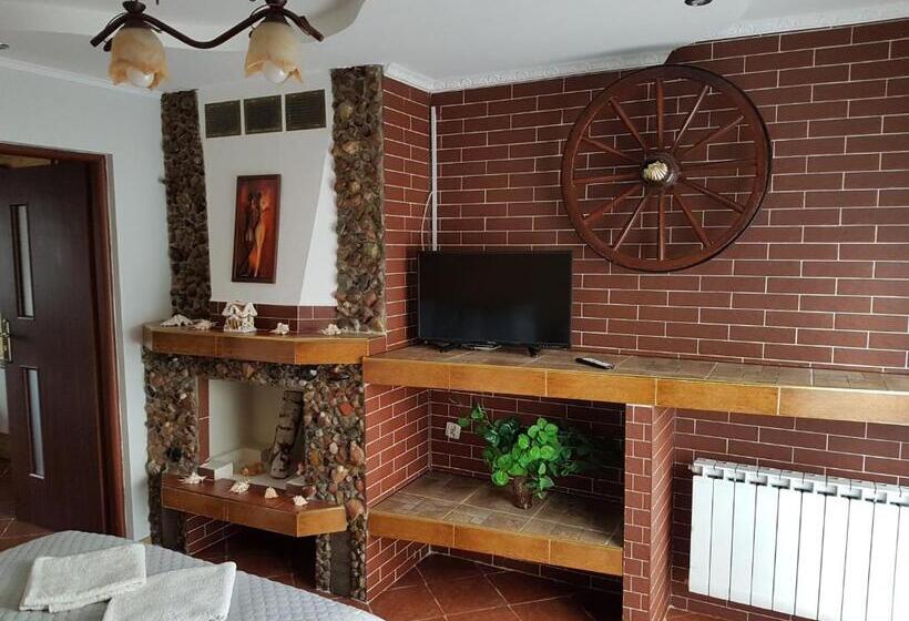 Family Suite, Willa Rudnik