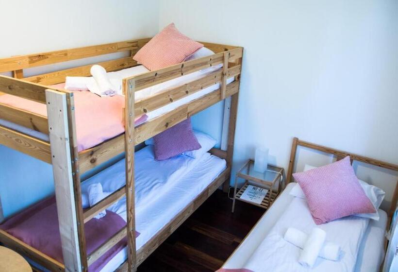 Номер Стандарт Четырехместный Совместный Санузел, Harmony Hostel