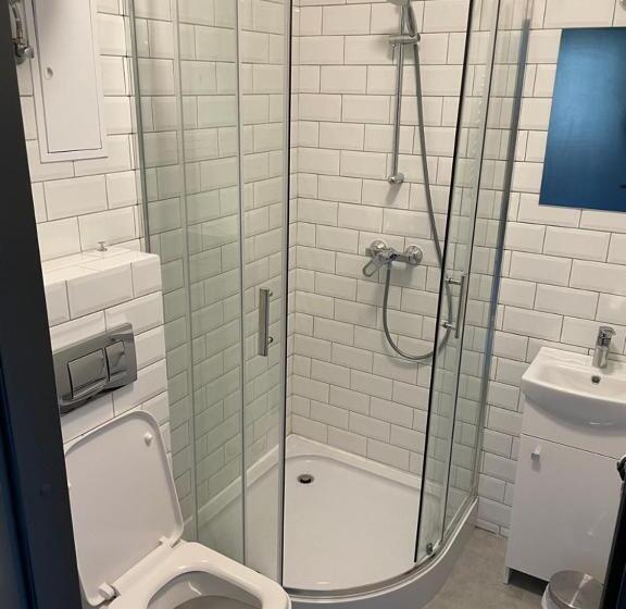 StandaardKamer, Mia Mia House