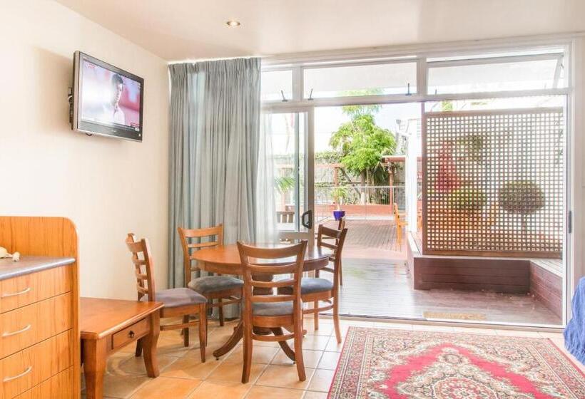 Апартаменты 1 Спальня, Commodores Lodge