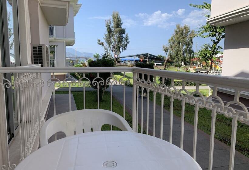 带2个卧室的公寓, Daphne Residence