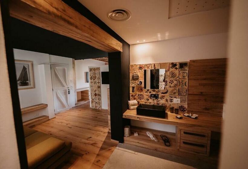 Люкс Вид на Море, Praia Art Resort   Small Luxury Hotels Of The World