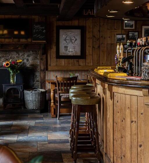 高级大房间, The Three Tuns