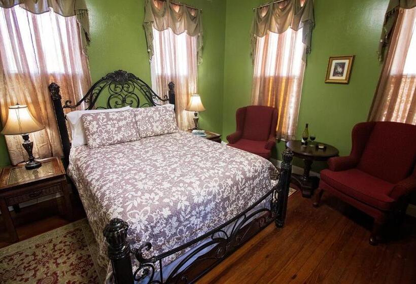 Номер Стандарт Вид на Сад, White Oak Manor Bed And Breakfast