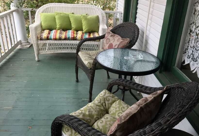 Номер Стандарт, White Oak Manor Bed And Breakfast
