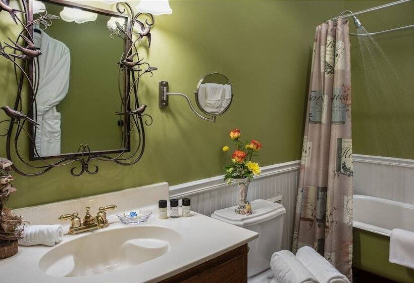 Номер Стандарт, White Oak Manor Bed And Breakfast